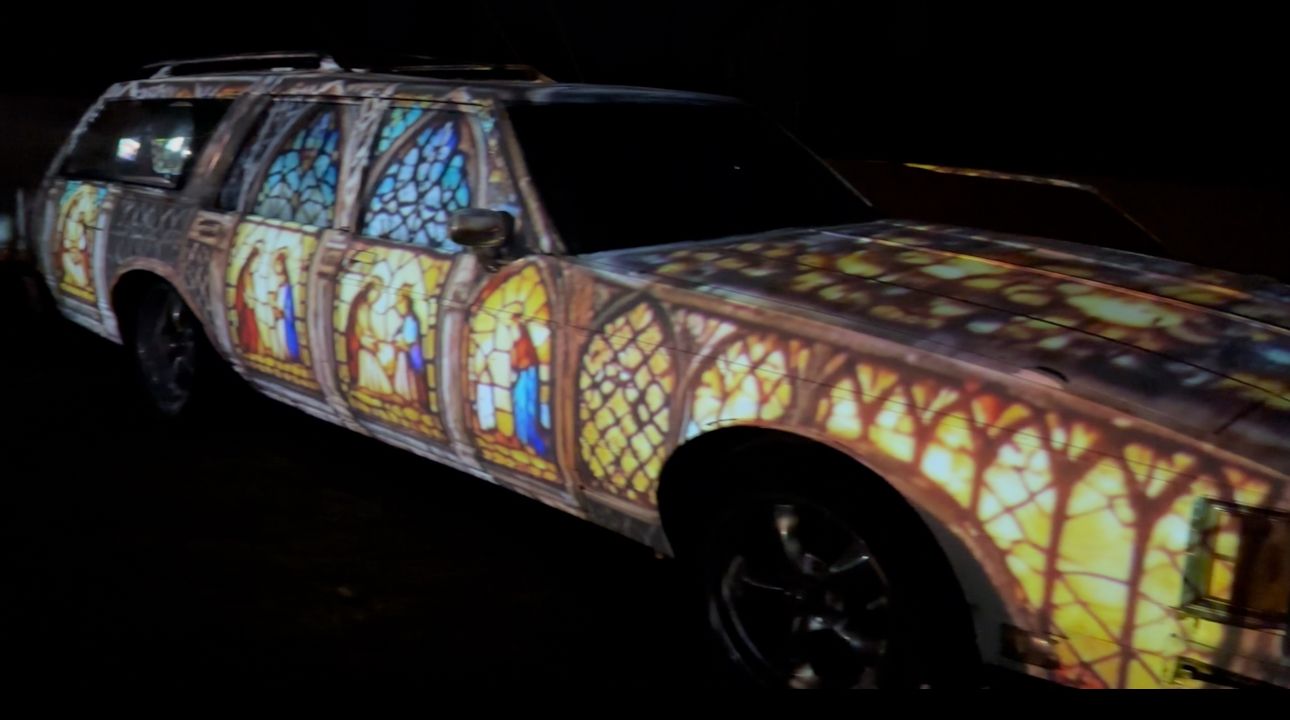 Projection mapped car